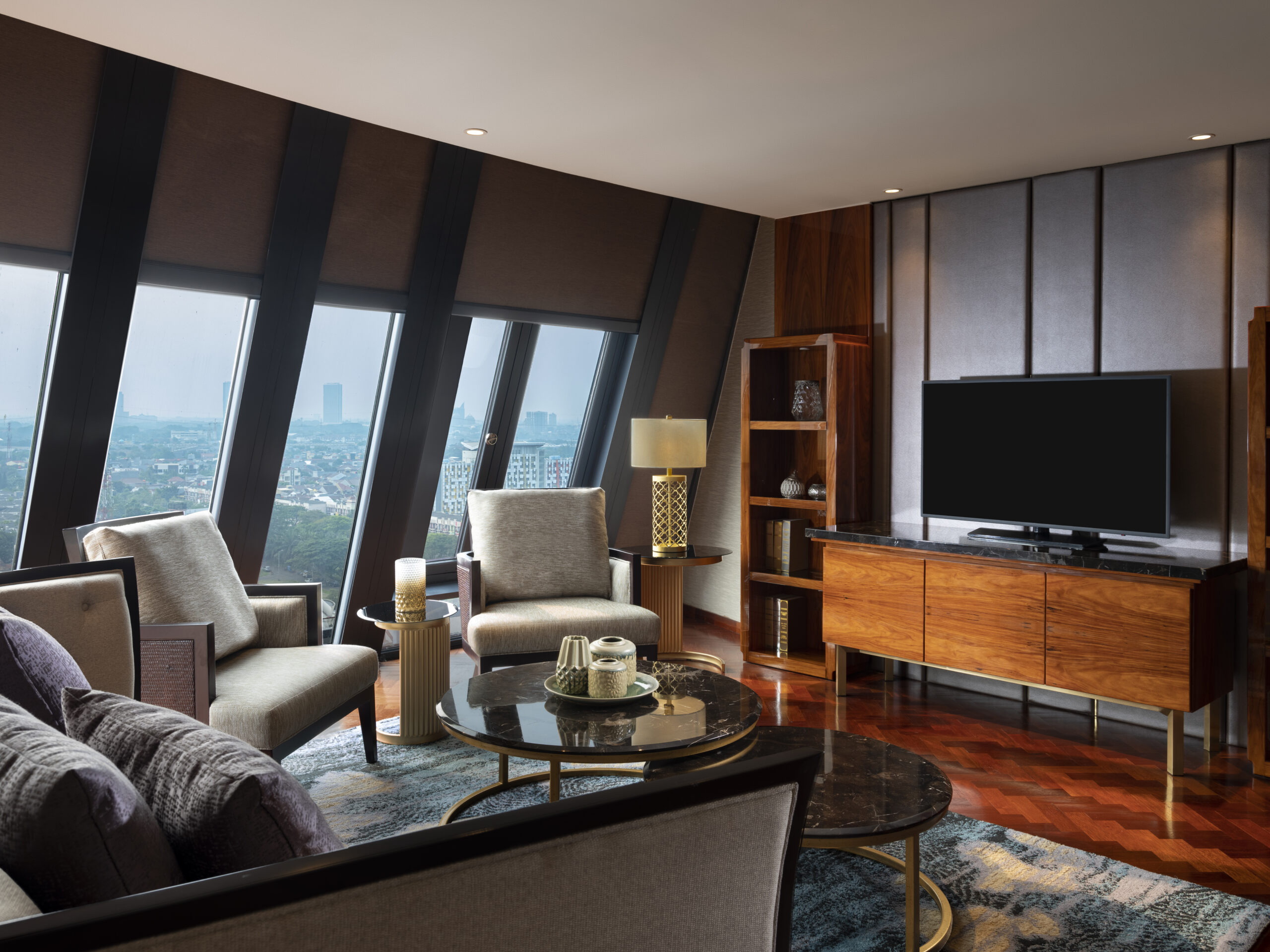 04 Copy of Solitaire Signature Suite - 2